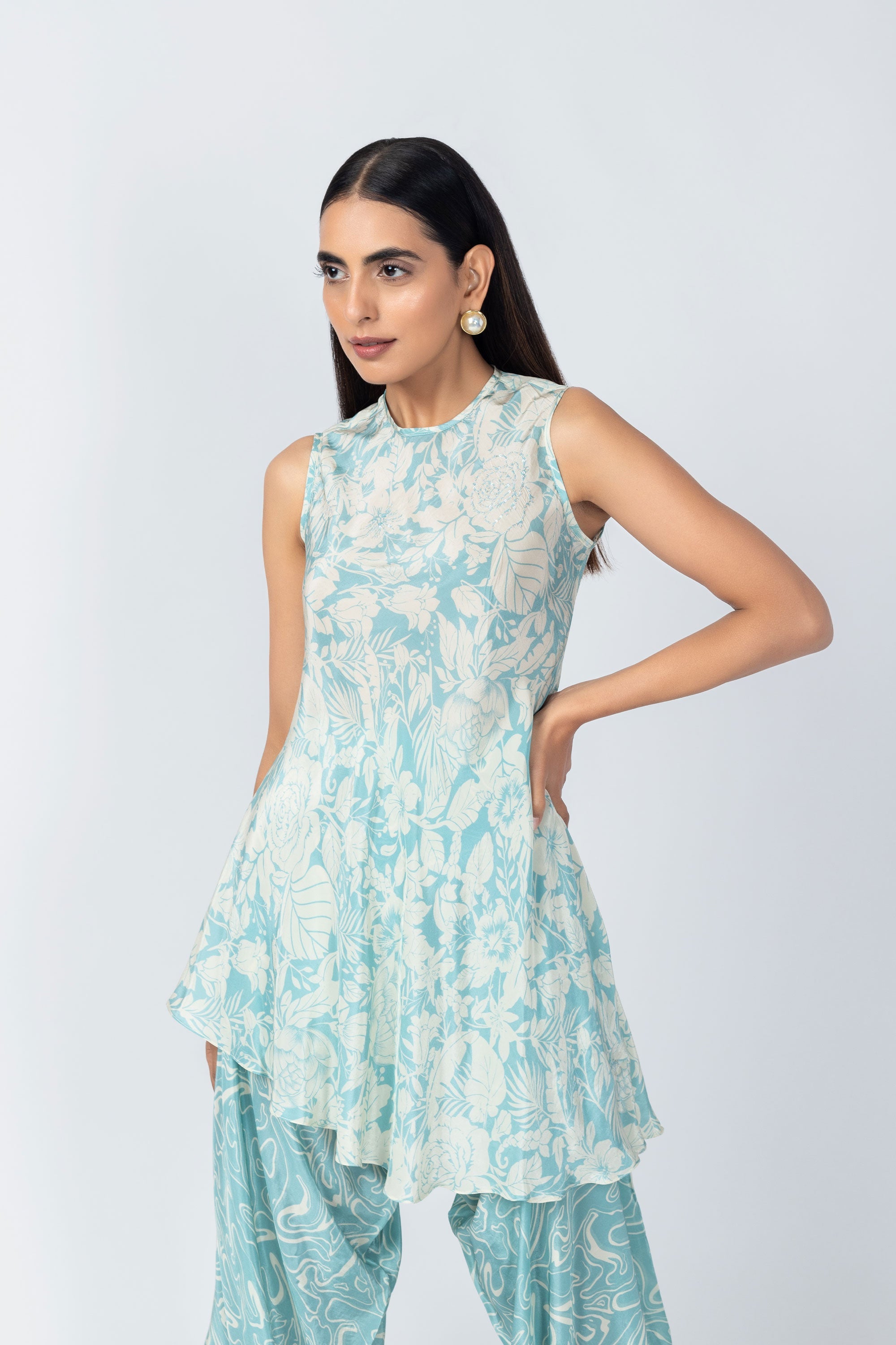 Inuds Kurta