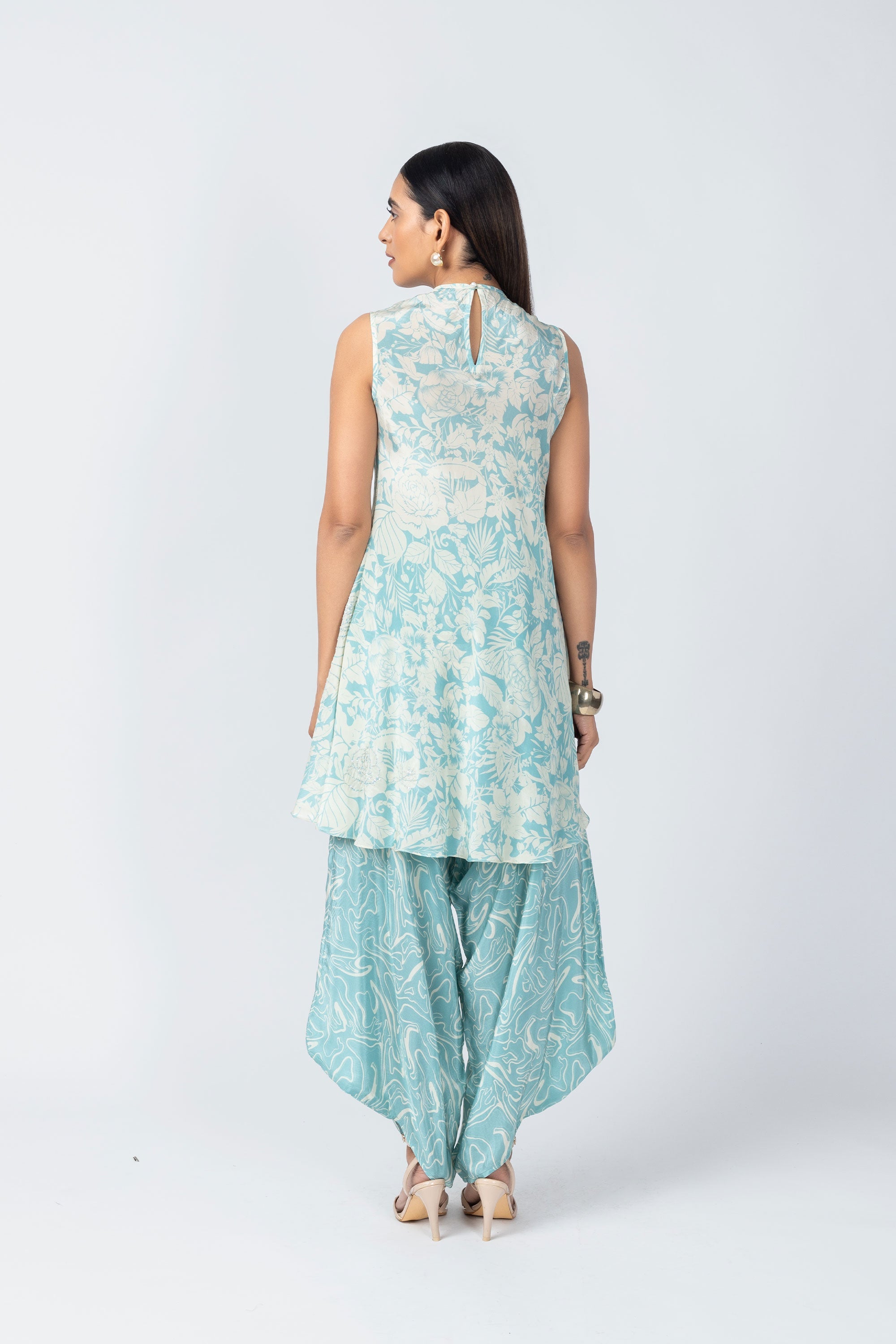 Inuds Kurta