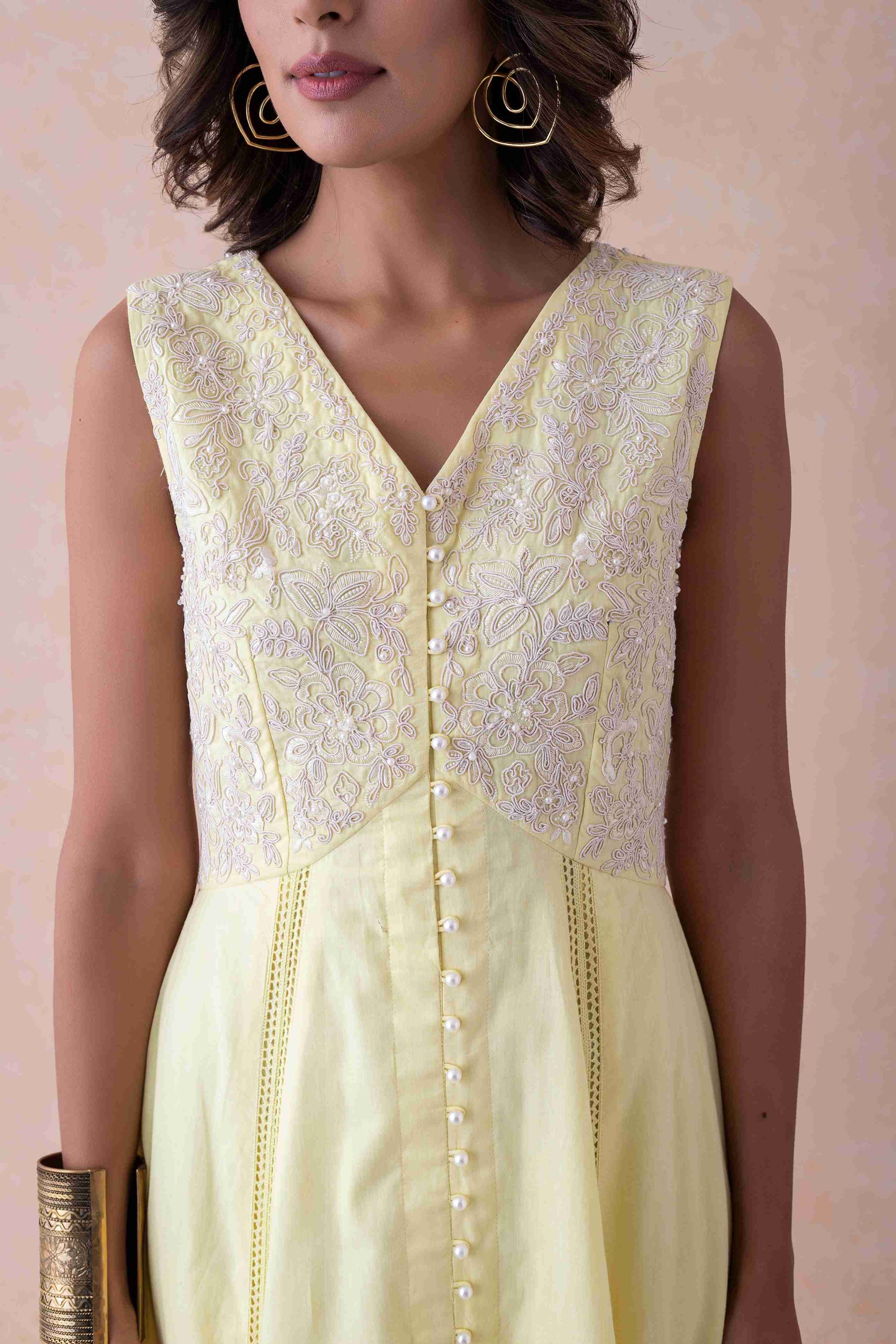 Siya - Sleeveless