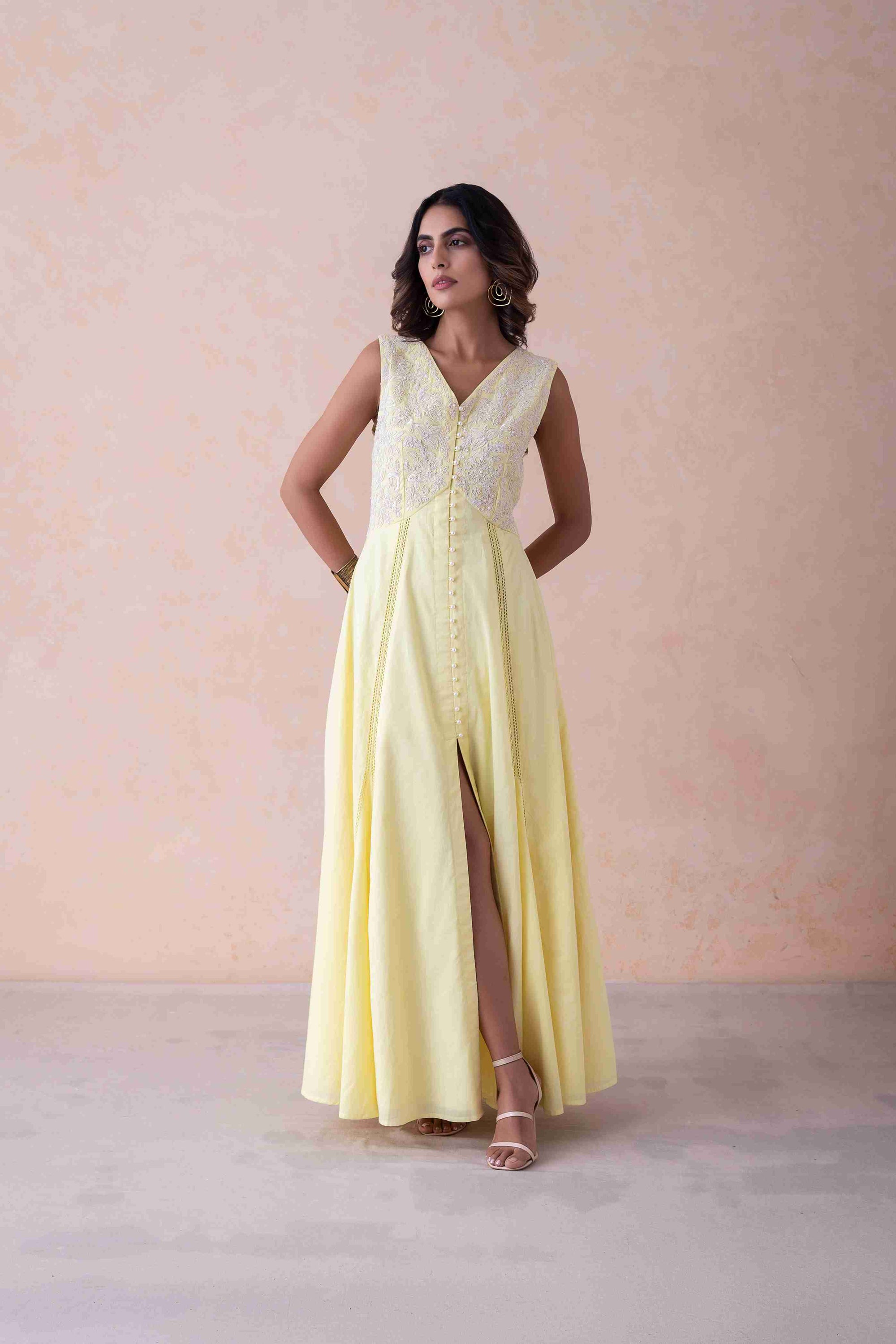 Siya - Sleeveless