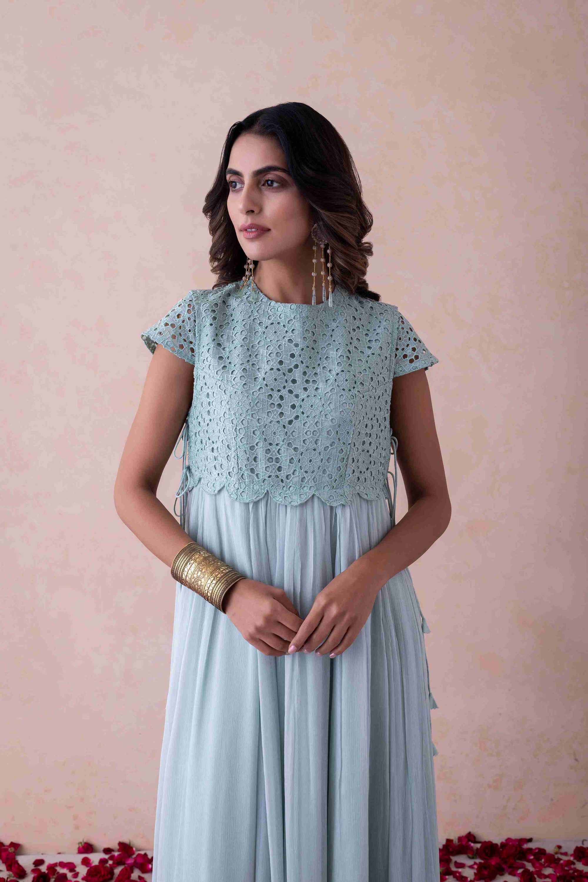 Maia - Sleeves