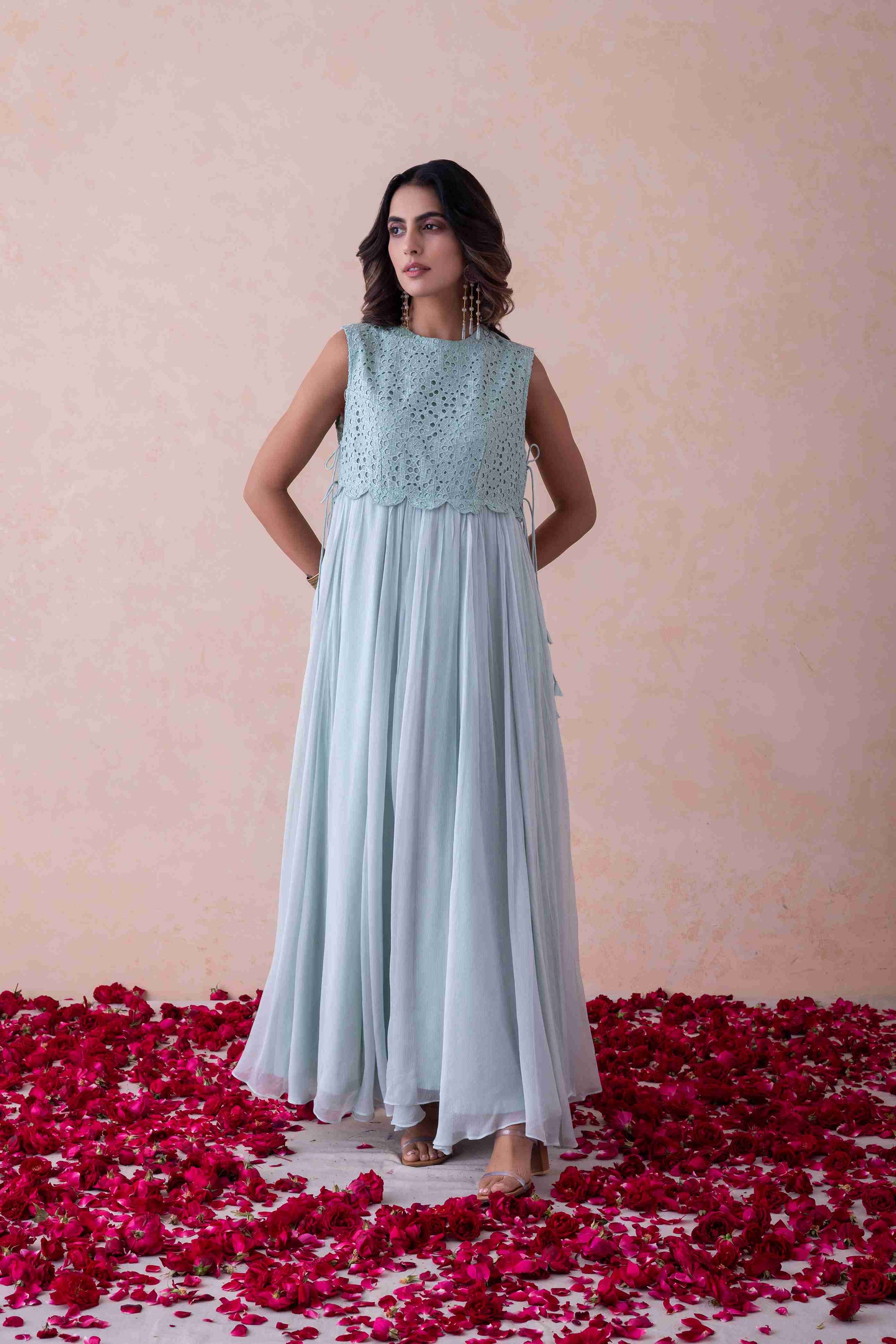 Maia - Sleeveless