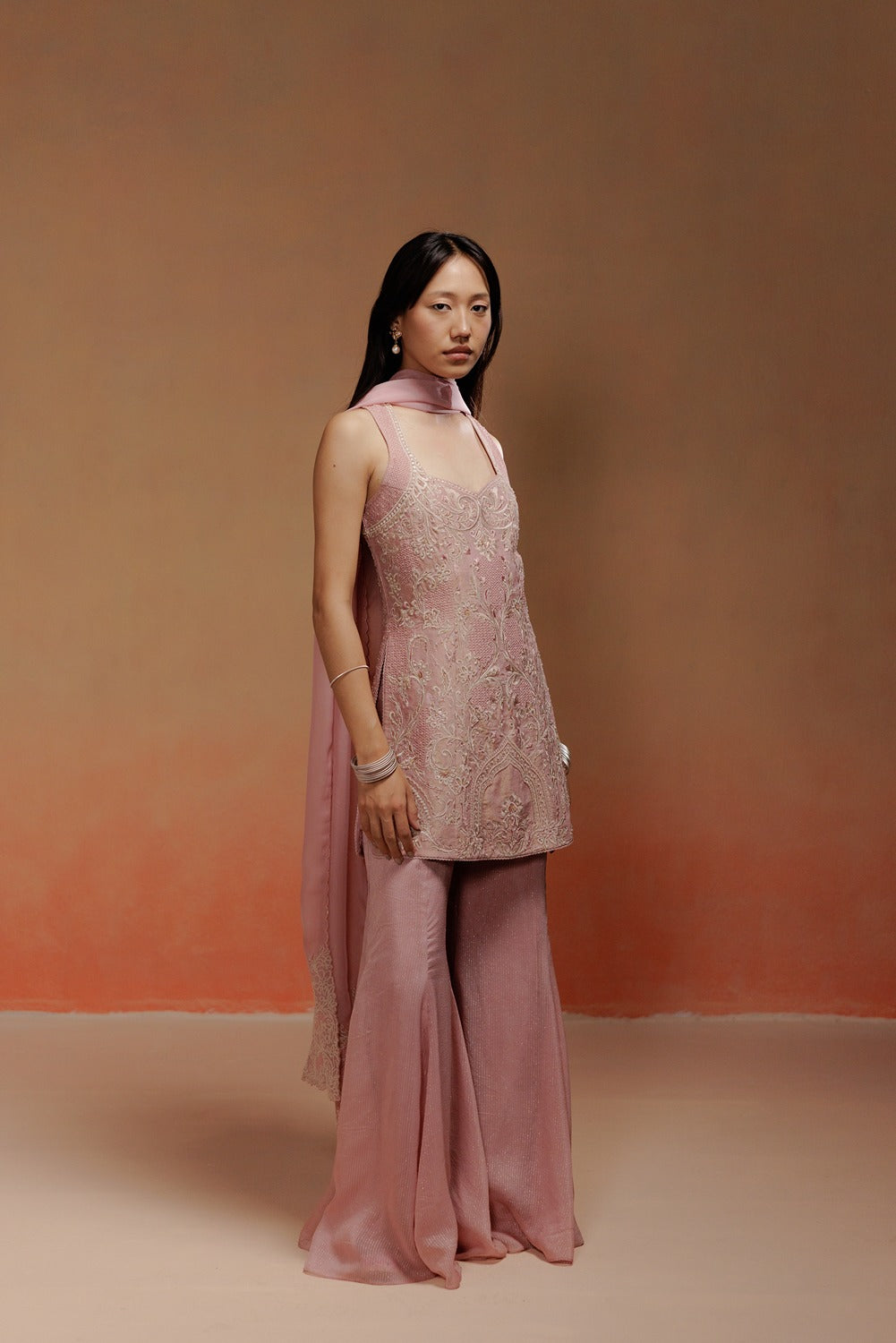 Aalia - Pink