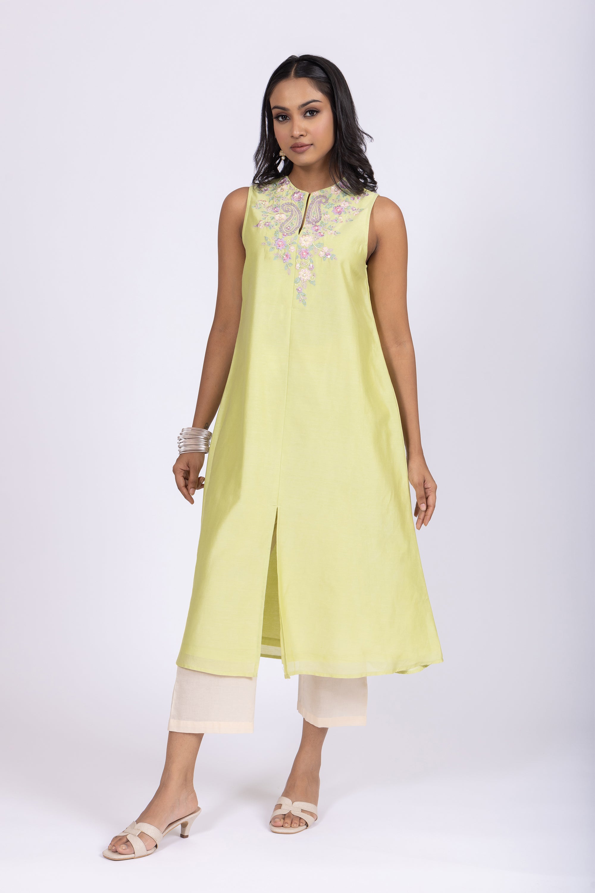 Anushka Kurta